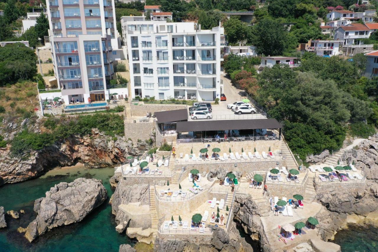 Apartmán First Line Of The Sea 1 Dobra Voda Exteriér fotografie
