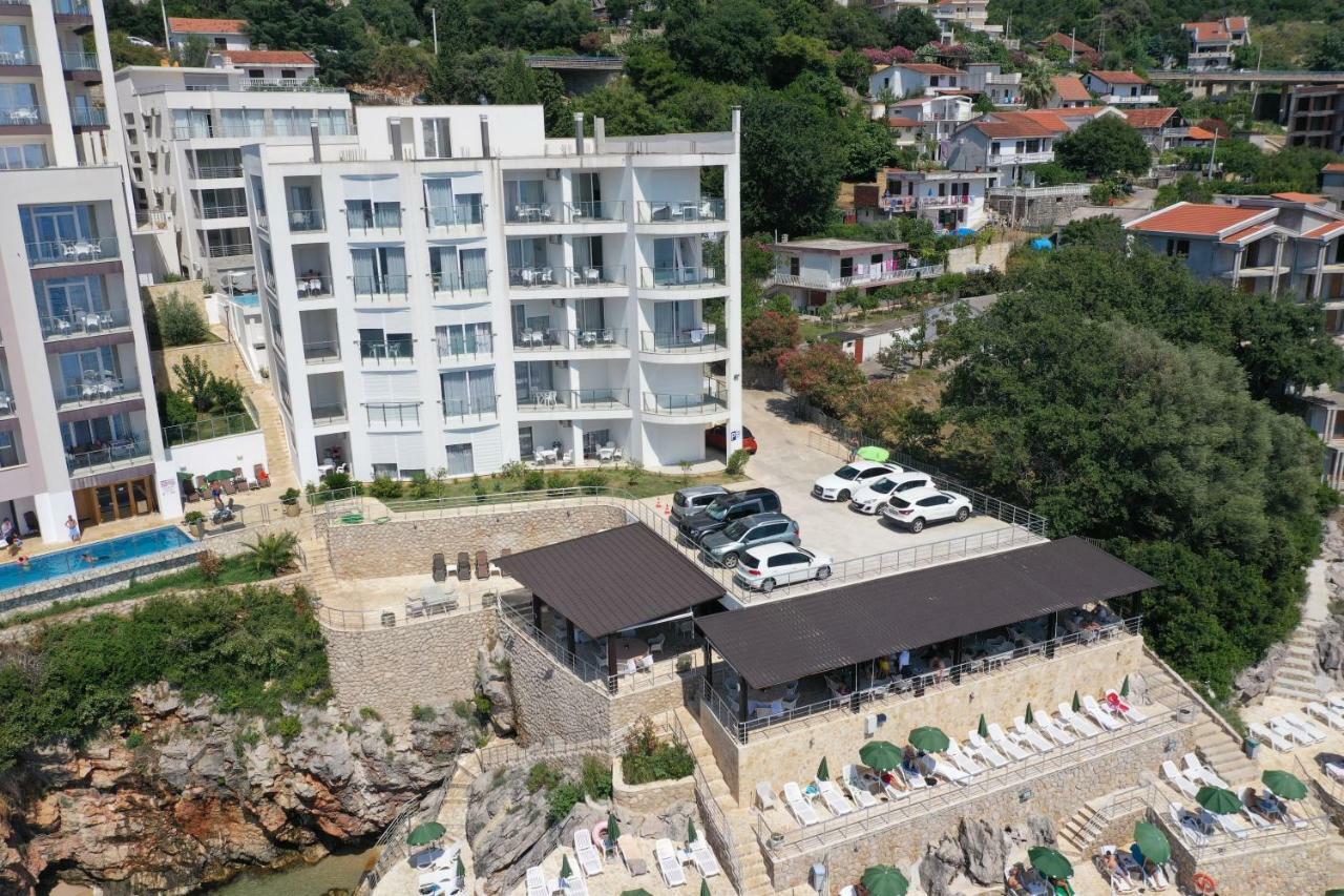 Apartmán First Line Of The Sea 1 Dobra Voda Exteriér fotografie